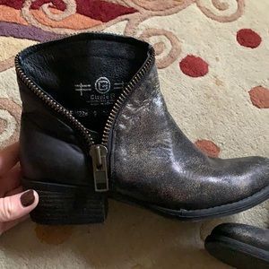 Circle G Ankle Zip Leather Boots